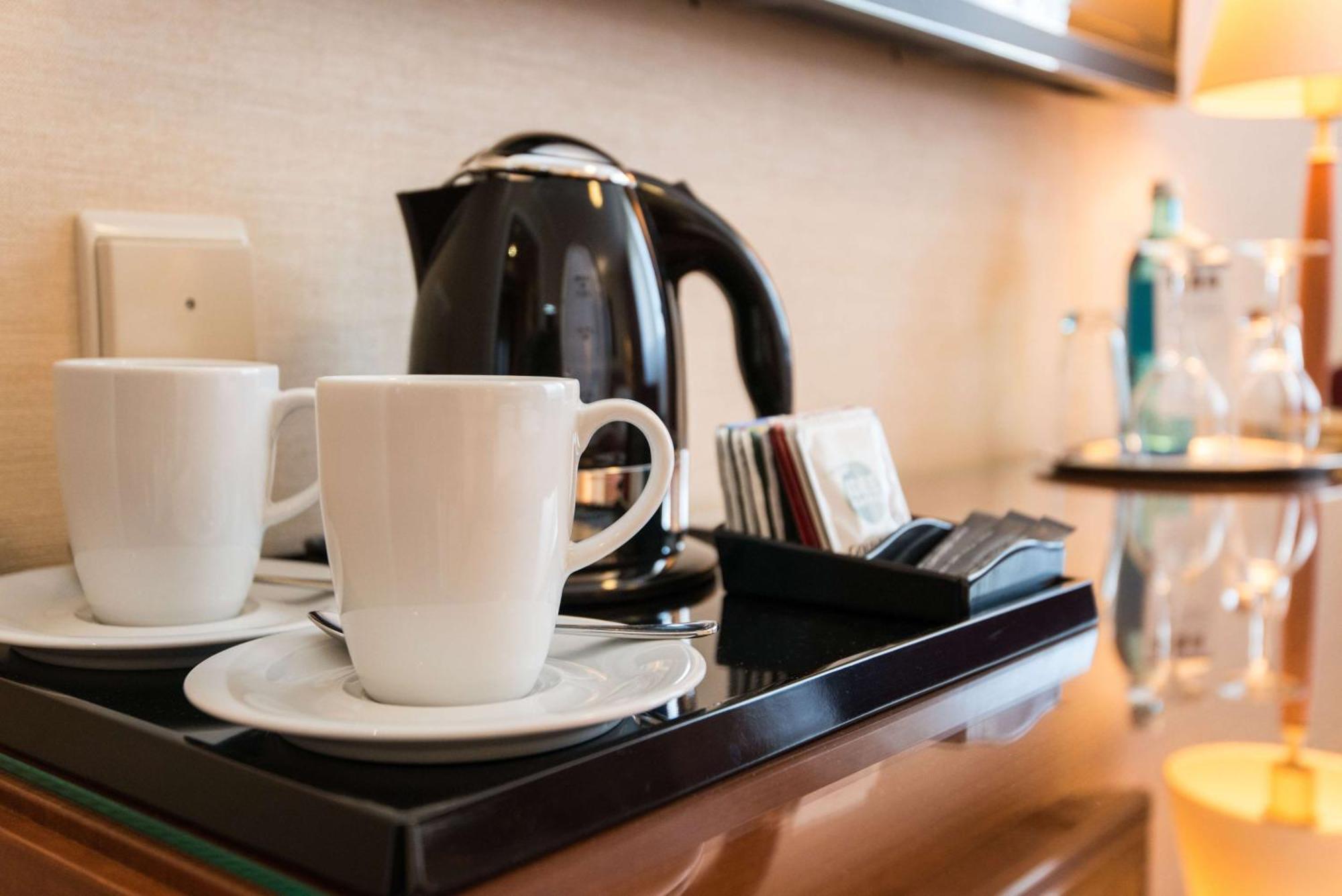 Best Western Plus Hotel St. Raphael Хамбург Екстериор снимка