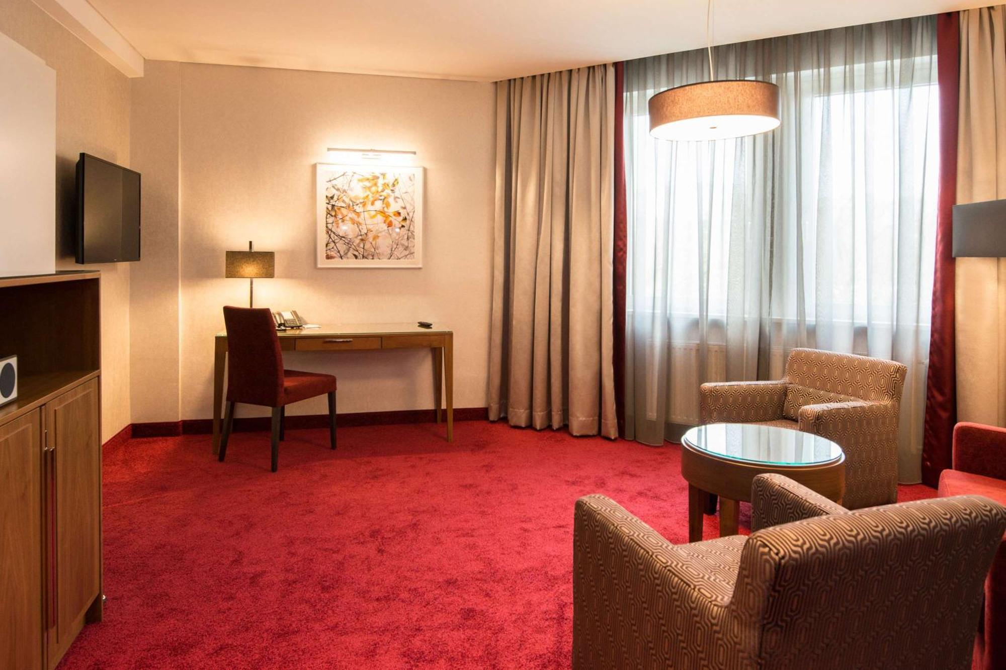 Best Western Plus Hotel St. Raphael Хамбург Екстериор снимка